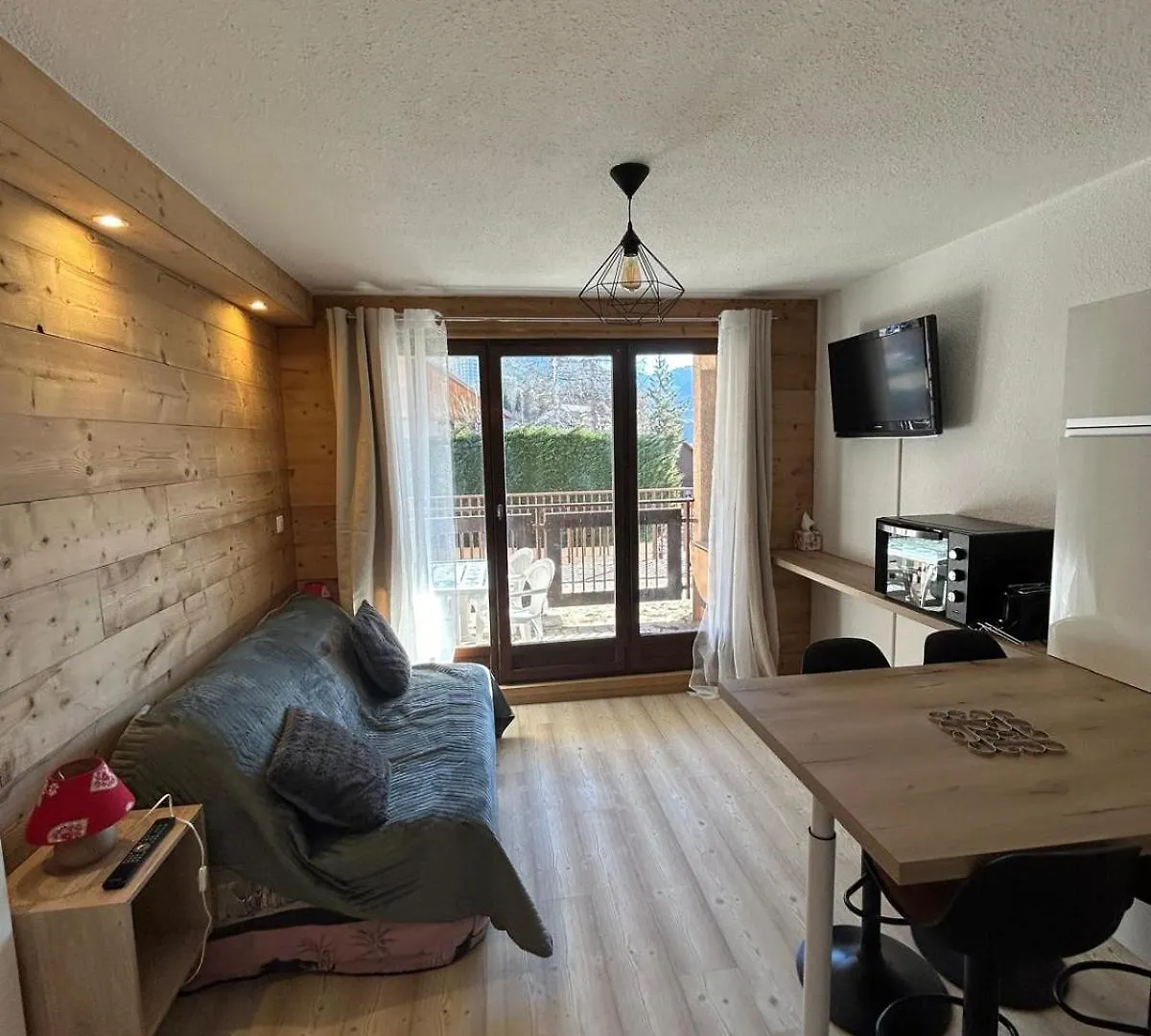 Chaleureux Appartement Moderne Briancon